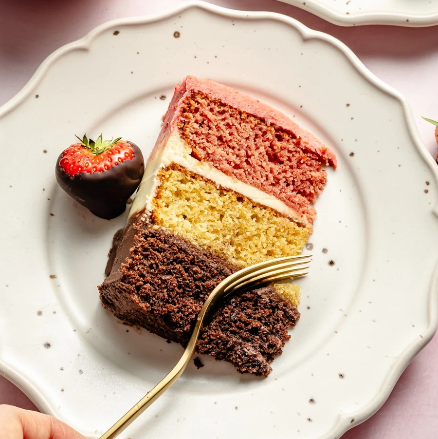 Neapolitan Layer Cake – Chocolate, Vanilla & Strawberry